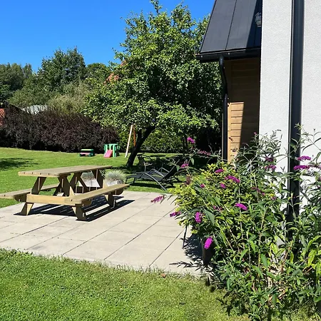 Chabrow 4, Dom 2 公寓