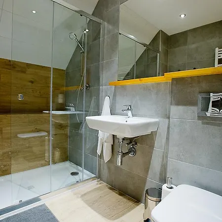 Chabrow 4, Dom 2 公寓