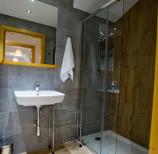 דירה Chabrow 4, Dom 2 *